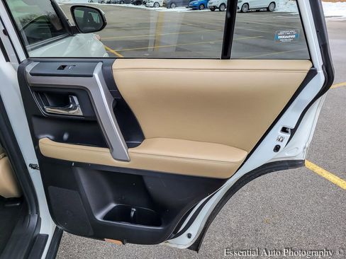 Used 2020 Toyota 4Runner SR5 image 28