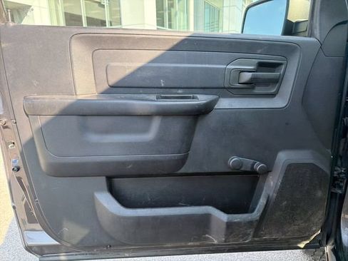 Used 2017 RAM 1500 Tradesman w/ Chrome Appearance Group AWD/4WD image 9