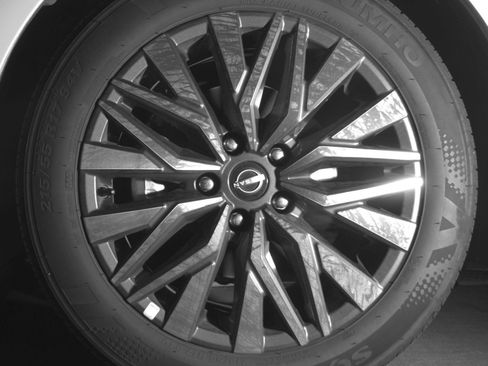 Used 2025 Nissan Altima 2.5 SV FWD image 15