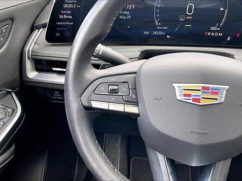 Used 2025 Cadillac XT4 Premium Luxury FWD image 19