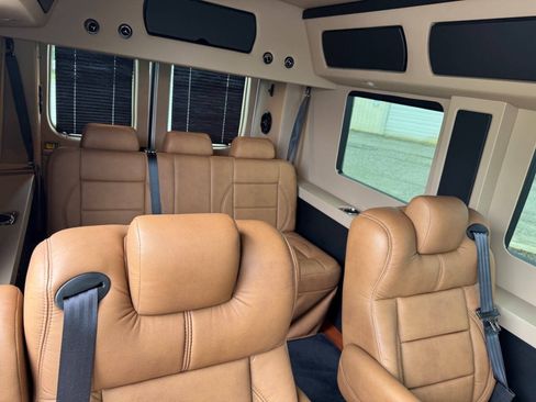 Used 2021 Ford Transit 250 Medium Roof w/ Load Area Protection Package RWD image 11