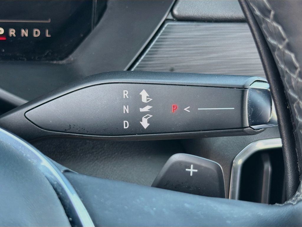 Used 2025 GMC Acadia Elevation FWD image 21