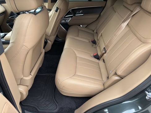 New 2025 Land Rover Range Rover SE image 10