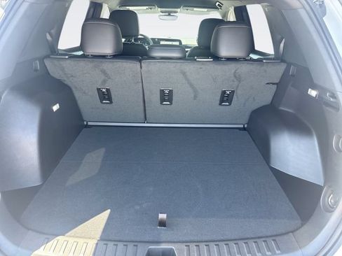 Used 2026 Chevrolet Equinox LT w/ Convenience Package II FWD image 24