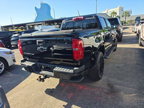 Used 2019 Chevrolet Colorado Z71 w/ Z71 Midnight Edition RWD image 4