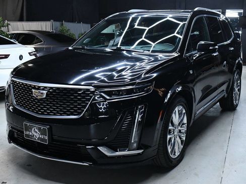 Used 2020 Cadillac XT6 Premium Luxury w/ Platinum Package AWD/4WD image 6
