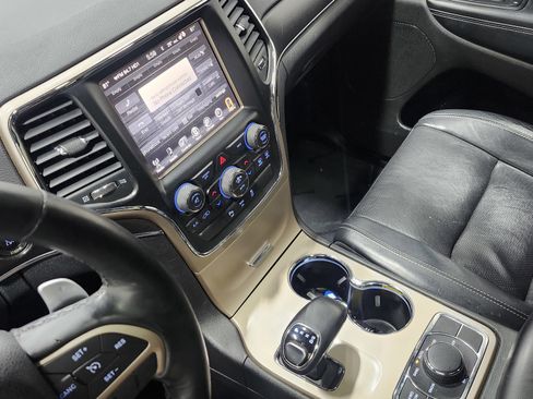 Used 2015 Jeep Grand Cherokee Limited w/ Luxury Group II image 33
