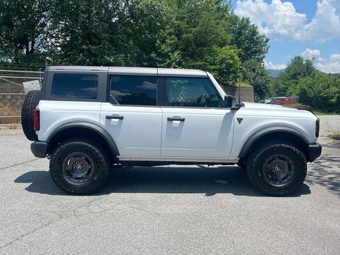 Certified 2025 Ford Bronco 4-Door w/ Sasquatch Package AWD/4WD image 2