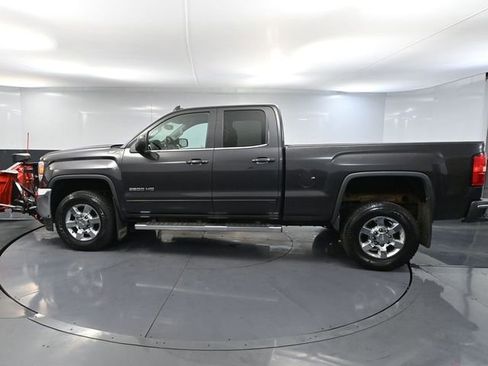 Used 2016 GMC Sierra 2500 SLE w/ SLE Preferred Package image 9