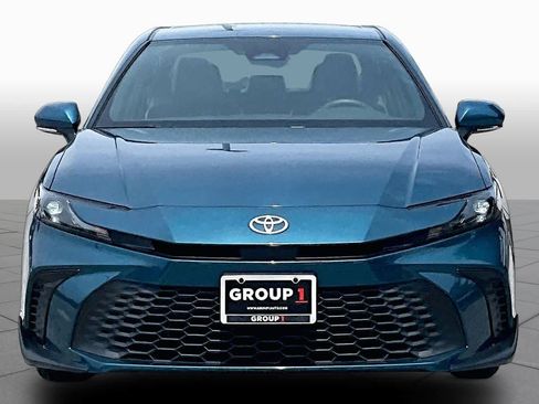 Used 2025 Toyota Camry SE w/ Convenience Package AWD/4WD image 4