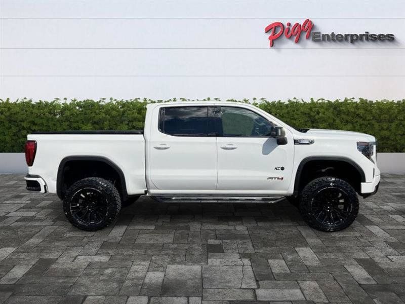 Used 2022 GMC Sierra 1500 AT4 w/ AT4 Preferred Package AWD/4WD image 8