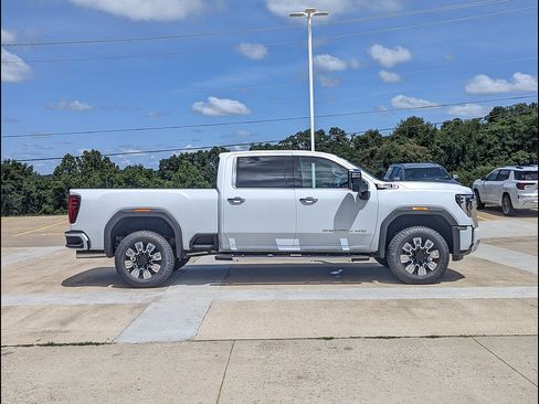 New 2026 GMC Sierra 2500 Denali AWD/4WD image 6