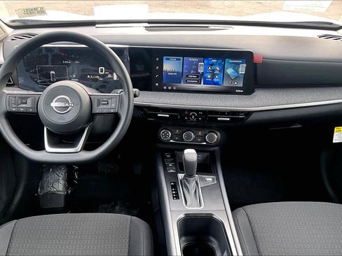 New 2026 Nissan Kicks S image 5