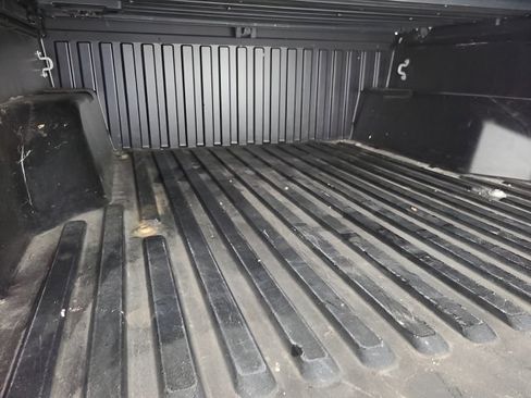 Used 2021 Toyota Tacoma SR5 AWD/4WD image 35