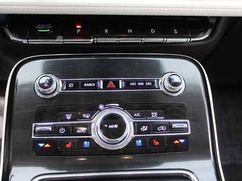 Used 2022 Lincoln Nautilus Black Label w/ Class II Trailer Tow Package image 42