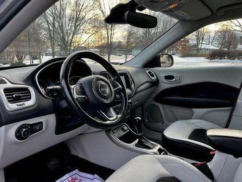 Used 2021 Jeep Compass Latitude w/ Driver Assistance Group image 12