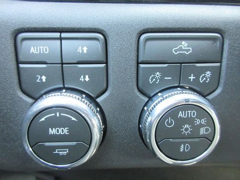 New 2026 GMC Sierra 2500 SLE w/ SLE Value Package; AWD/4WD image 17