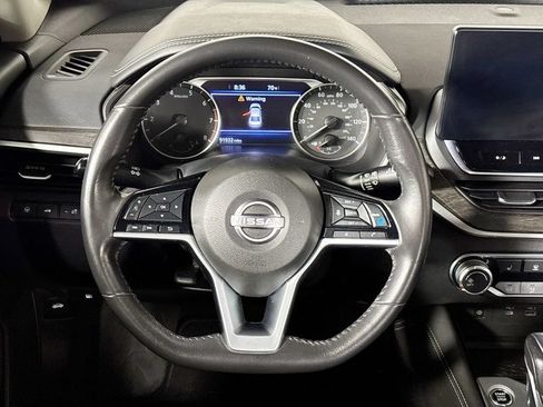 Used 2023 Nissan Altima 2.5 SV w/ SV Premium Package FWD image 13