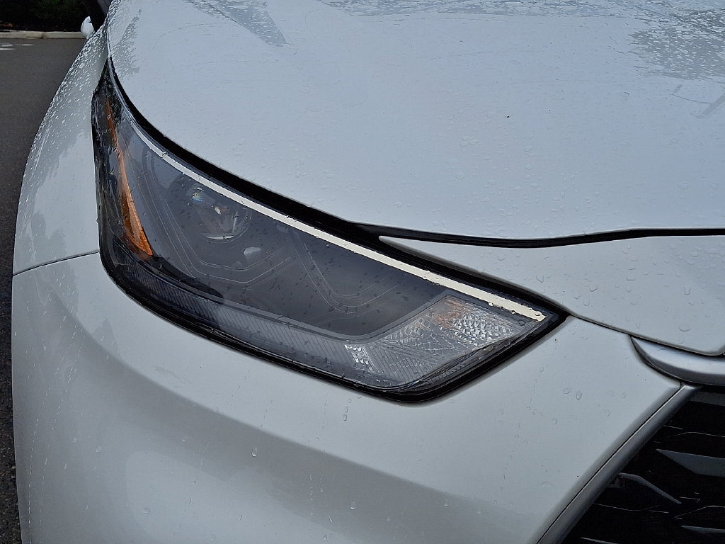 Used 2023 Toyota Highlander XLE AWD/4WD image 9