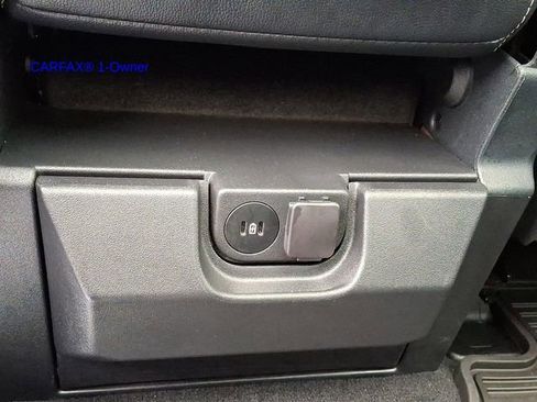 Used 2023 Ford F250 Lariat w/ Chrome Package image 12