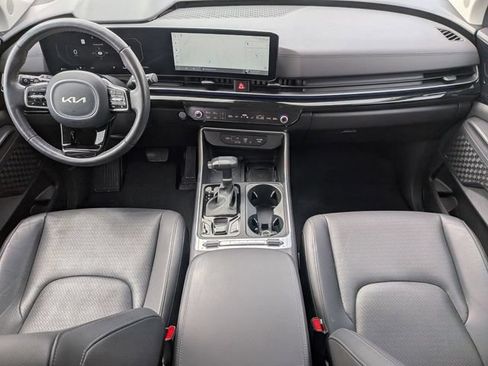 Used 2025 Kia Carnival SX Prestige FWD image 29