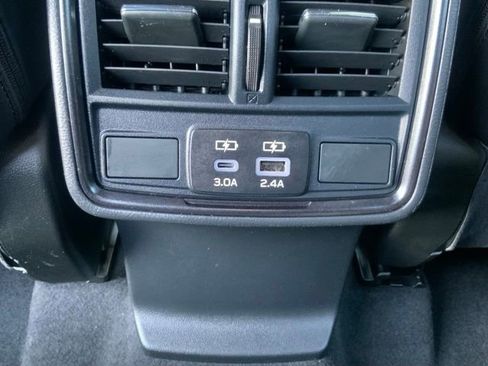 Certified 2025 Subaru Forester Limited image 19