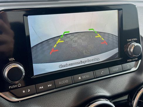 Used 2025 Nissan Sentra S image 21