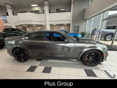 Used 2022 Dodge Charger Scat Pack RWD image 2