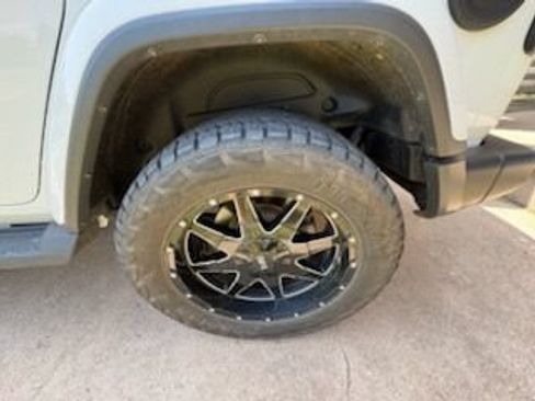 Used 2018 Jeep Wrangler Unlimited Sahara AWD/4WD image 7