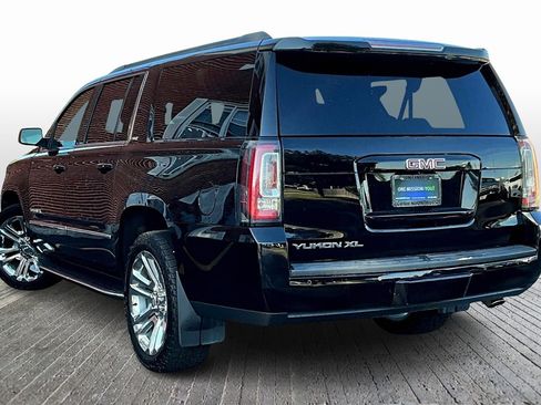 Used 2018 GMC Yukon XL SLT w/ Premium Edition image 6