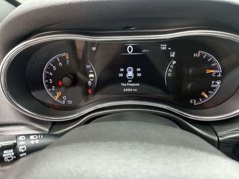 Used 2022 Jeep Grand Cherokee Limited w/ Tech Group image 21