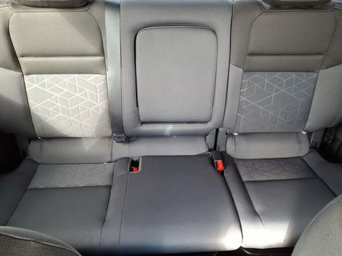 Used 2025 Nissan Frontier SV RWD image 17