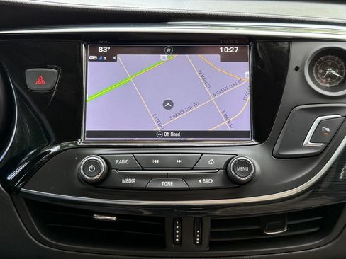 Used 2017 Buick Envision Essence FWD image 33