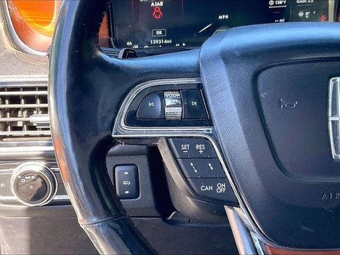 Used 2018 Lincoln Navigator L Reserve w/ Technology Package image 18