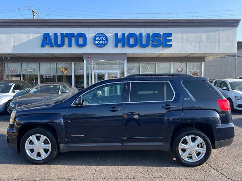 Used 2017 GMC Terrain SLE w/ Convenience Package AWD/4WD image 8