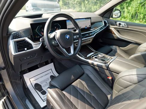 Used 2024 BMW X5 xDrive50e AWD/4WD image 19