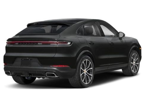 Used 2026 Porsche Cayenne Coupe image 2