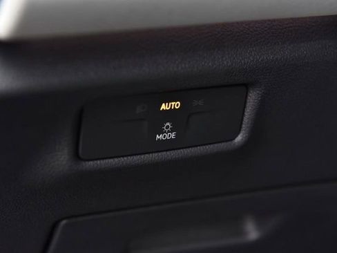 New 2026 Volkswagen Tiguan SE R-Line image 11