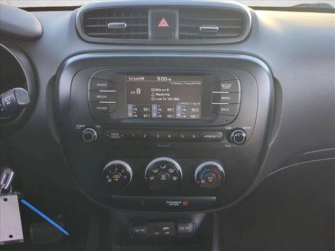 Used 2018 Kia Soul FWD image 13