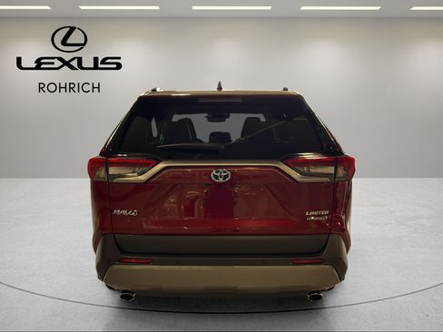 Used 2020 Toyota RAV4 Limited w/ Carpet Mat Package AWD/4WD image 7