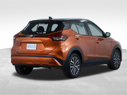 Used 2021 Nissan Kicks SV image 12
