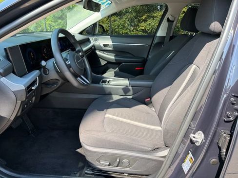 Used 2025 Hyundai Sonata SEL FWD image 11