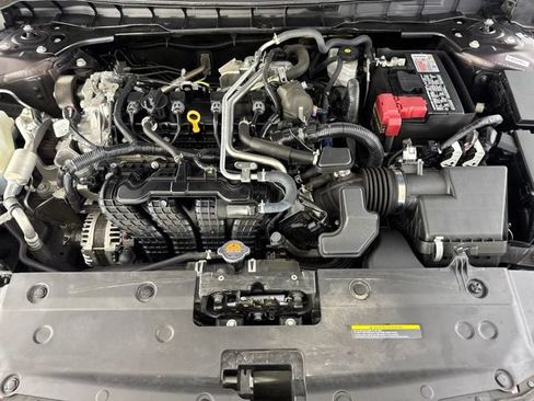 Used 2025 Nissan Altima 2.5 SV FWD image 22