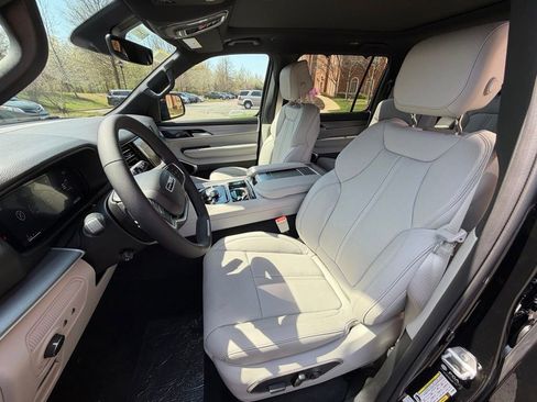 New 2026 Jeep Grand Wagoneer Limited AWD/4WD image 15