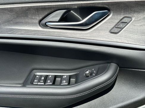 Used 2023 Jeep Grand Cherokee 4WD 4xe w/ Luxury Tech Group II image 8