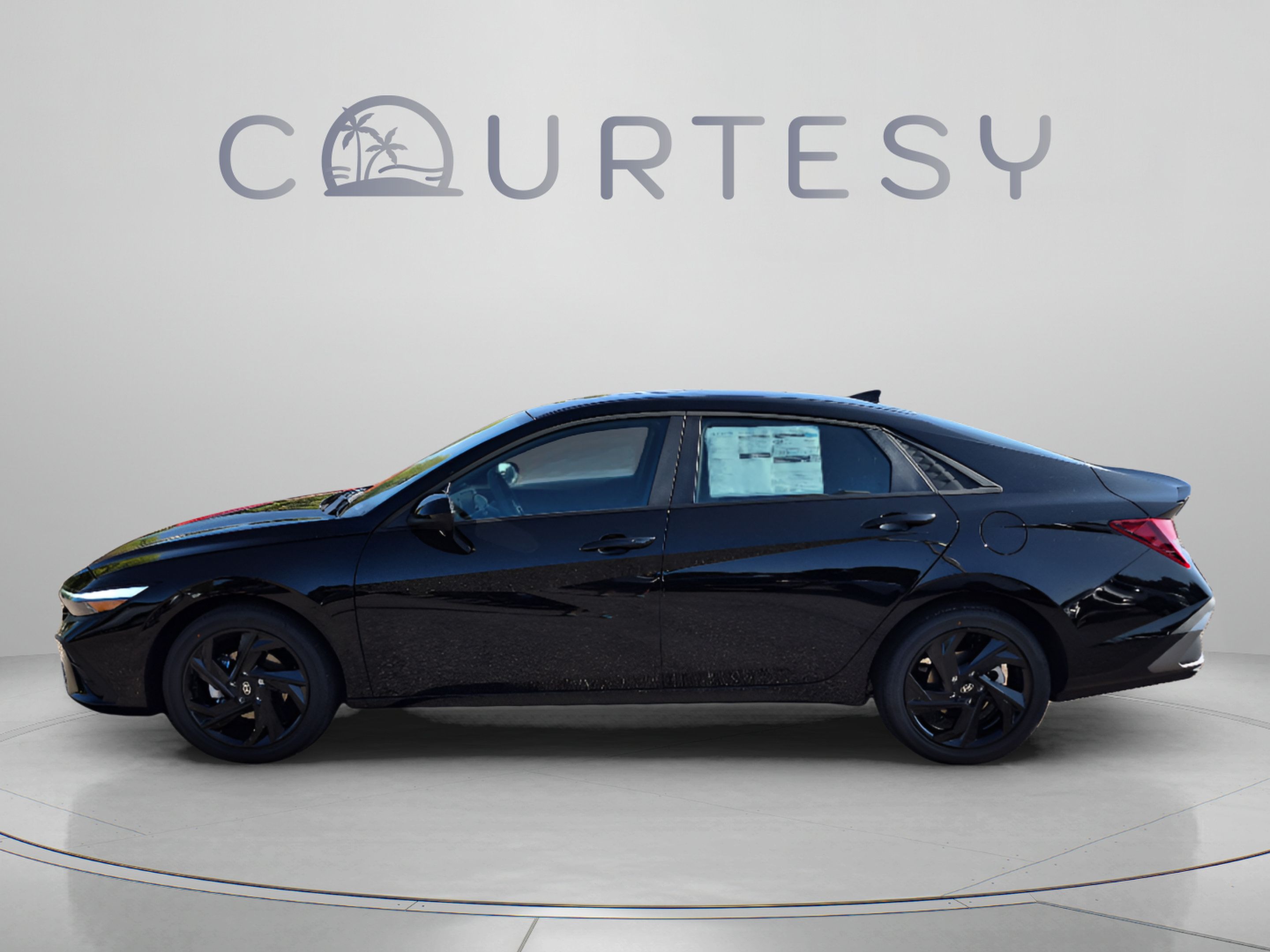 New 2026 Hyundai Elantra SEL Sport FWD image 2