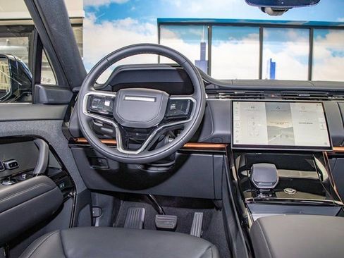 Used 2025 Land Rover Range Rover Sport SE image 16