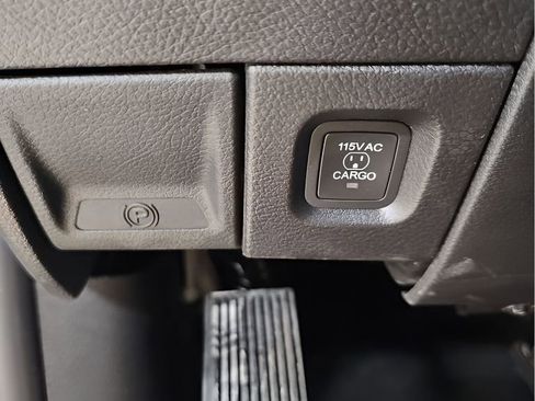 New 2026 RAM 2500 Tradesman AWD/4WD image 31