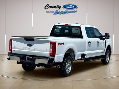 Used 2025 Ford F250 XL w/ FX4 Off-Road Package AWD/4WD image 8