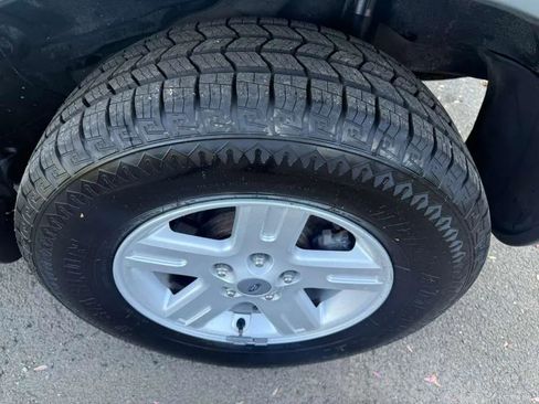Used 2006 Ford Escape 4WD Hybrid image 19